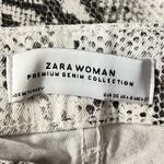 ZARA Snake Pattern Skinny Jeans White Black Size 4 Photo 3