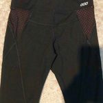 Lorna Jane Mint condition  cropped leggings. Black and burgundy. Sz S Photo 2