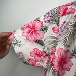 Sunrise Kingdom  Women’s White & Pink Hibiscus Hawaiian Shirt size Small Photo 2