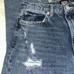 BDG Woman’s  Mom Frayed Hem Jeans Size 25 Photo 6