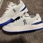 on cloud  Women's The Roger Pro Tennis Shoes  Photo 2