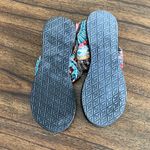 Body Glove NWOT cloth, geometric print sandals Size 7.5 Photo 4