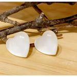 Boutique NEW Large Acrylic Heart Stud Earrings Pearl White Minimalist Elegant‎ 1.6cm Photo 14