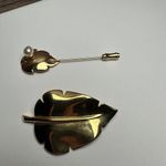 Trifari / Sarah Coventry Leaf Gold Tone Brooch / Lapel Stick Pin Lot Of 2 Leaves Photo 11