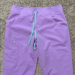 FIGS  Women’s Kade Cargo Scrub Pants Lilac Dawn XS Photo 3