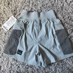 Lululemon Multi-Pocket Cargo High-Rise Hiking Short 5” Photo 7