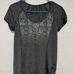 Lululemon Short Sleeve Athletic Shirt Women's Gray Swoop Collar - Size 6 Photo 0