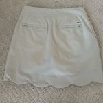Vineyard Vines scalloped khaki skort Photo 5