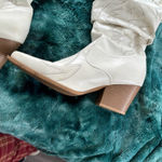 Women size 11 above the knee cow girl boots White Photo 2
