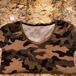 Energie Camo v-neck cap sleeve t shirt Photo 2