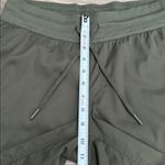 The North Face  Aphrodite 7” Hiking Casual Olive Green Shorts Size Medium Photo 8