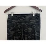 Fabletics High-Waisted Printed Heathered Legging Gray Heather Camo M Athleisure Photo 3