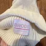 Brodie 100% cashmere ivory ribbed beanie hat White Size M Photo 4