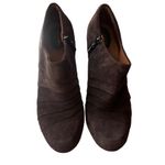 Clarks Artisan Size 11M Booties Gown II Brown Pleated Suede Leather Shootie Heel Photo 3