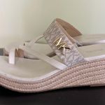 Michael Michael Kors Women's Jilly Mid Wedge Logo Wedge Thong Sandals Tan Size 10 Photo 2