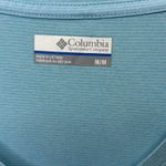 Columbia Women’s  Short Sleeve V Neck Short Size Medium PFG Photo 3