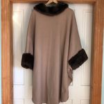 Amanda Smith  Brown Cape with Faux Fur. Free Size Photo 3
