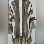 Forever 21 🖤💛 Black and Cream Patterned Knit poncho size S/M oversize 🖤💛 Photo 6