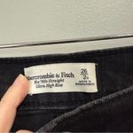 Abercrombie & Fitch  The 90s Straight Ultra High Rise Black Denim Jeans Sz 26 R Photo 2