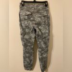 Spanx Women's  Green Gray Camo Cargo Stretch Pants Size MP Medium Petite Photo 1