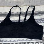 Vuori NWT  Yosemite Sports Bra
Black Camo
Size Large Photo 0