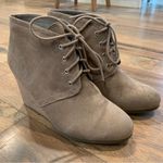 Arizona Jeans Arizona Woman’s Tan Suede Platform Booties Size 7 Photo 6