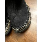 Isotoner  black faux fur bootie slippers womens 6.5 Photo 1
