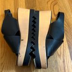 G.C. Shoes Women’s 8.5 Black Tan Cross Bank Pleather Chunky Platform Slingback Photo 2