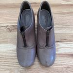 Clarks Artisan Victorian Ankle Booties Shooties Beige Leather Active Air Size 9 Photo 1