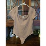 Babaton Square Neck Short Sleeve Bodysuit Taupe XL Photo 1