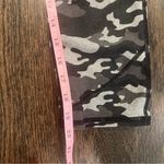 Fabletics Black and Gray Ankle Cropped Pants Photo 4