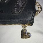 Betsey Johnson Gold and Black Sequin Lip Embellished Crossbody Bag EUC Photo 2