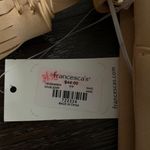 Francesca's Francesca’s Tan Crossbody Bag Photo 8