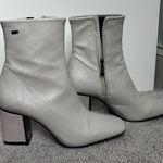 DKNY  Cavale Ankle Bootie Photo 0