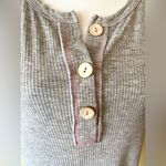 Honeyme  Gray‎ Short Sleeve Top Size M Photo 3