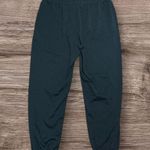 Vuori  Warm-Up Jogger Pants Photo 3