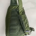 Patagonia Atom Sling 8L Green Photo 0