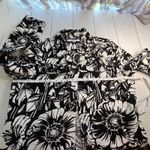 Croft & Barrow  Black and White Floral Jacket  Size XL Photo 3
