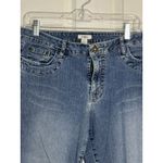 Cato 🩵🩵 Women's Capri Jeans, Stretchy, Button Back Pockets, 14🩵🩵 Photo 1