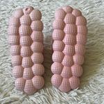 Men’s/Women’s Massage Bubble Slippers in Pink size 9 Photo 5