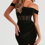 Windsor  Elegant Black Off-Shoulder Dress Size Small Photo 0