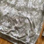 TIE DYE CIRCLE LOGO IN GREY CRYSTAL WASH Photo 4