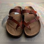 Time And Tru  Women's Footbed Thong Sandals Photo 2