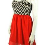 Everly  Strapbless Chevron Red Small Dress Photo 3