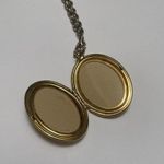 Trifari Women’s Vintage Signed Crown  Gold Tone Chain Necklace With Photo Locket Photo 8