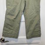 Gloria Vanderbilt ๐๏ธ 5/$20 Sage Green Corduroy Cropped Capri Pants Size 8 Photo 2