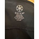 Gaiam ‎ Om Mesh Yoga Capri Compression Workout Bottoms Pants Black Size Small New Photo 8