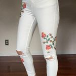 Topshop | Flower Red Embroidered Jamie White Jeans Size 25 Photo 1