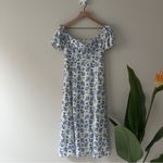 YueXi Floral Blue and White Midi Dress Keyhole Tie Bow Short Sleeve Slit bow EUC Size M Photo 2