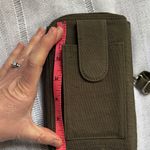 Baggallini phone wallet crossbody bag in olive green nylon and faux leather Photo 9